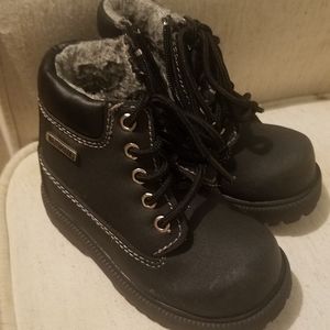 Kids boots